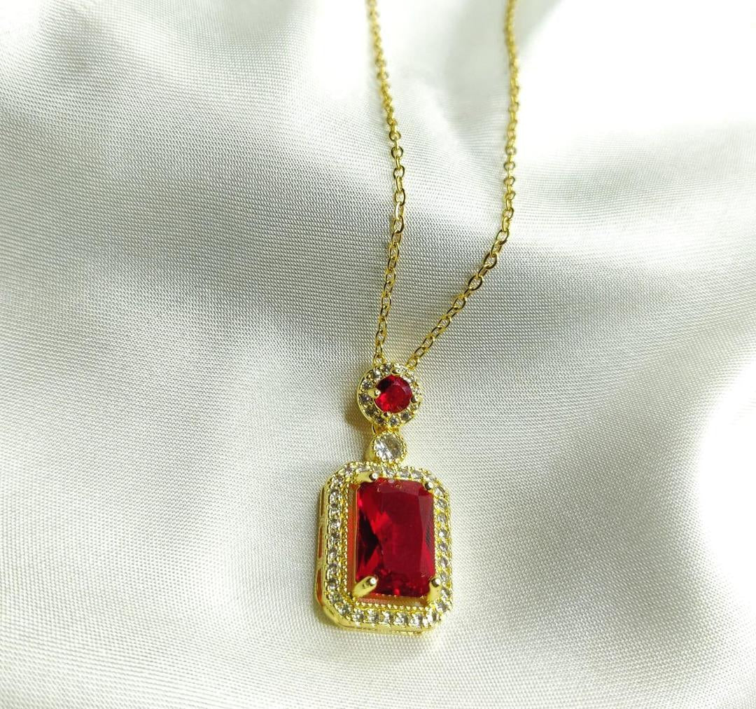 Vintage Design Gold Plated Zircon Pendant