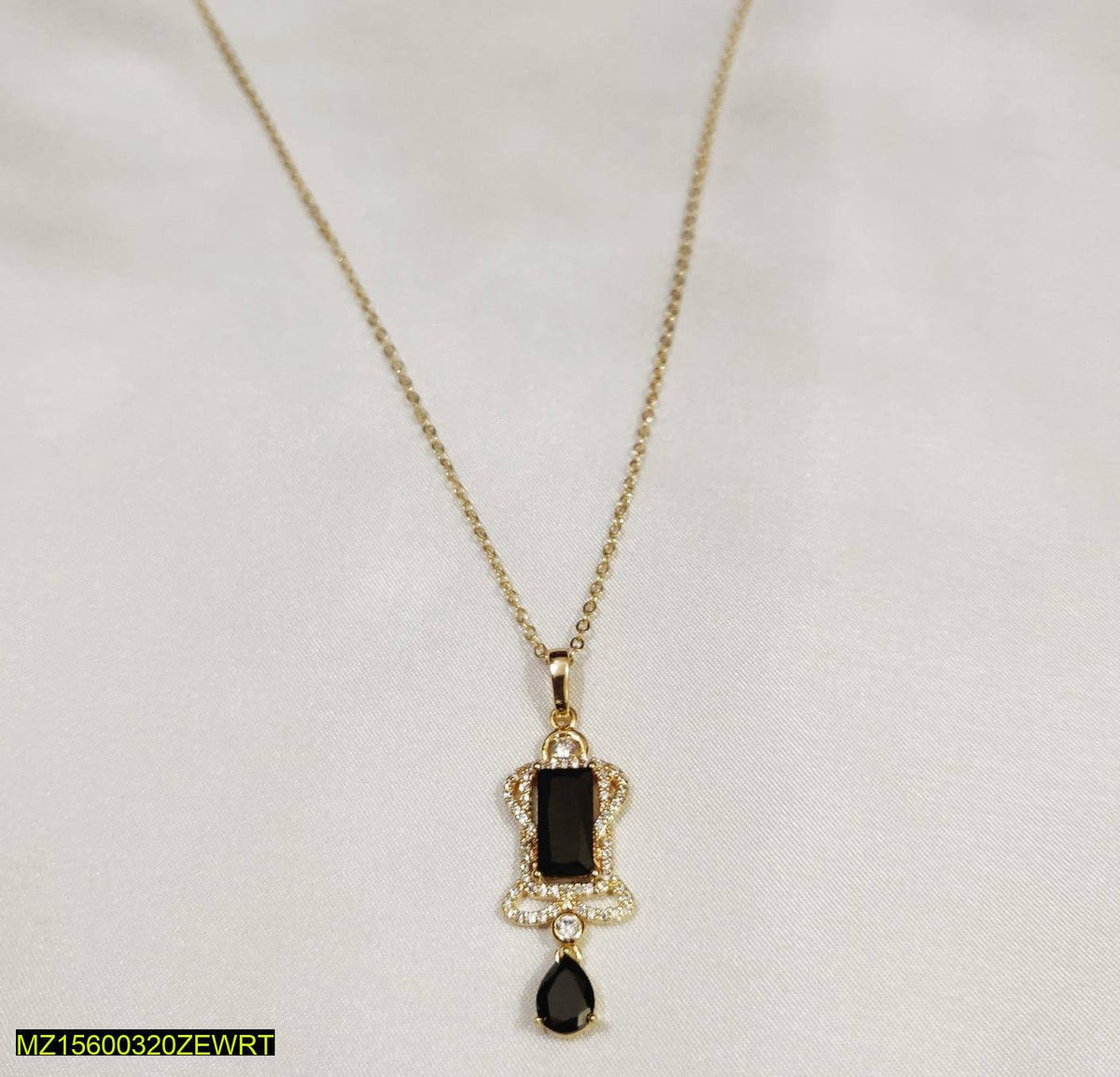 1 Carat Gold Black Aqeeq Pendant